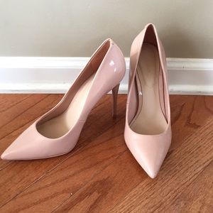 Aldo pump in nude color